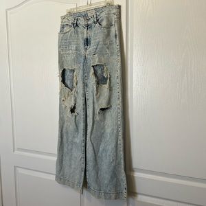 UNIQ BY LITZ Flare Jeans!